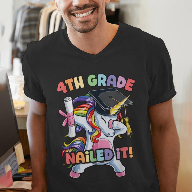 Dabbing 4th Grade Unicorn Graduation Class Of 2021 Nailed It Men's V-Neck T-Shirt