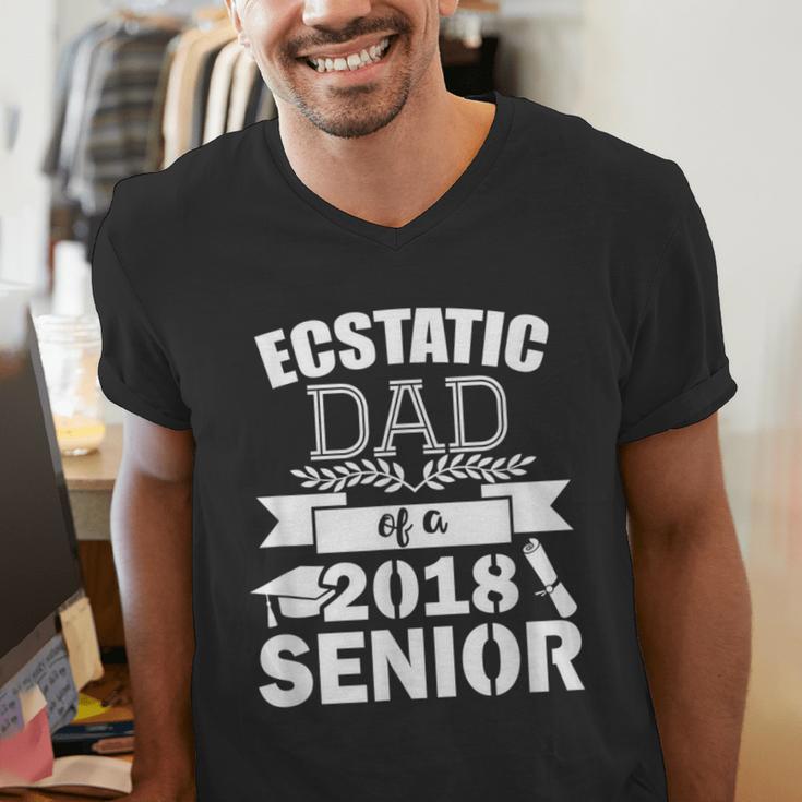 Dad Of a 2018 Senior Graduation Men's V-Neck T-Shirt