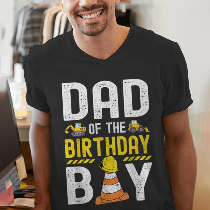 Dad Of The Birthday Boy Construction Worker Bday Men's V-Neck T-Shirt