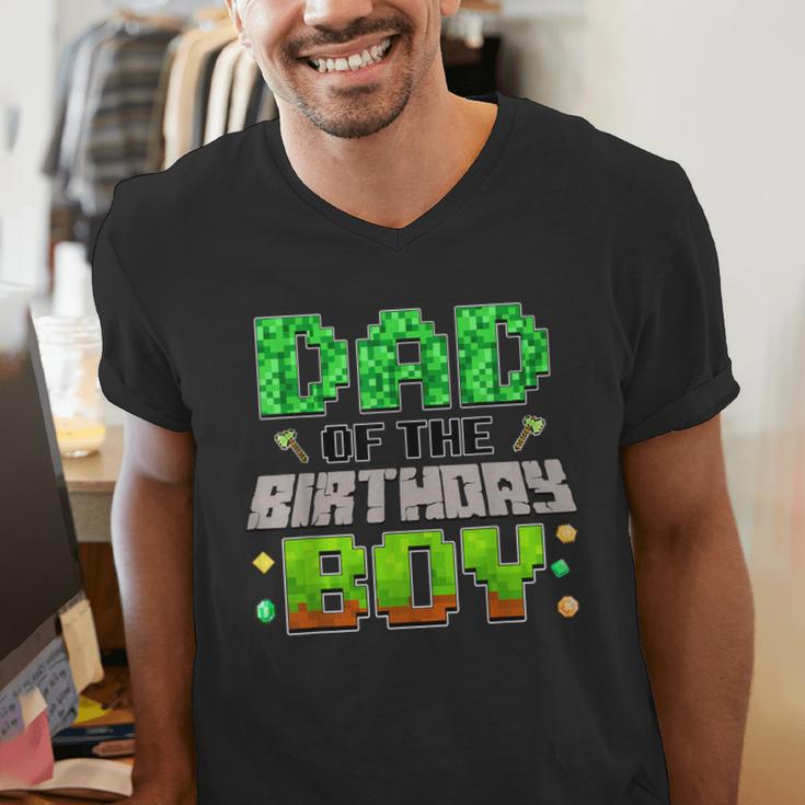 Dad Of The Birthday Boy Family Gaming Pixel Birthday Party Men's V-Neck T-Shirt