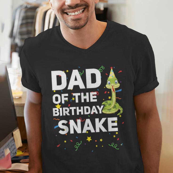 Dad Of The Birthday Snake Themed Birthday Party Men's V-Neck T-Shirt