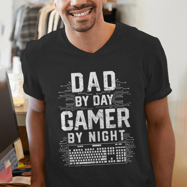 Dad By Day Gamer By Night PC Gaming Gift Men's V-Neck T-Shirt