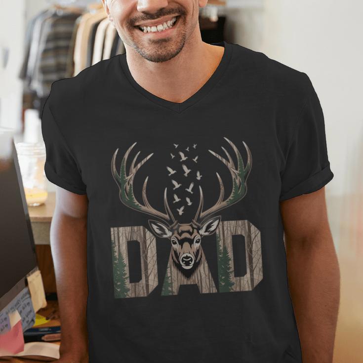 Dad Deer Hunting Camo Father Hunters Buck Camouflage Nature Men's V-Neck T-Shirt