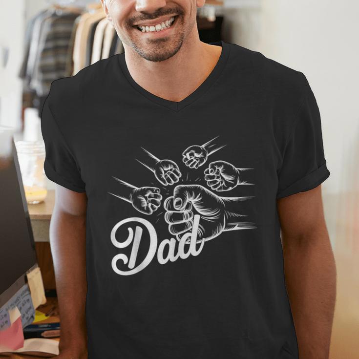 Dad Of Four Toddler Kids Fathers Day Fist Bump Family Men's V-Neck T-Shirt