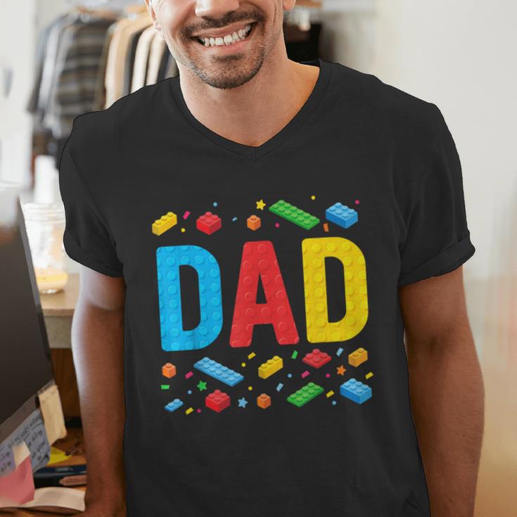 Dad Master Builder Building Bricks Blocks Family Fathers Day Men's V-Neck T-Shirt
