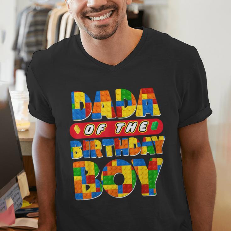 Dad And Mom Dada Birthday Boy Building Bricks Family Party Men's V-Neck T-Shirt