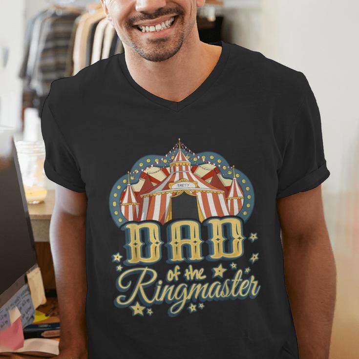 Dad Of The Ringmaster Kids Circus Theme B-Day Party Men's V-Neck T-Shirt