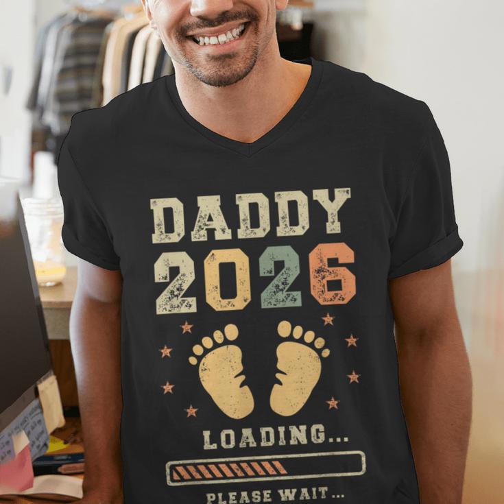 Daddy 2026 Loading Baby Announcement Expecting Dad To Be Men's V-Neck T-Shirt