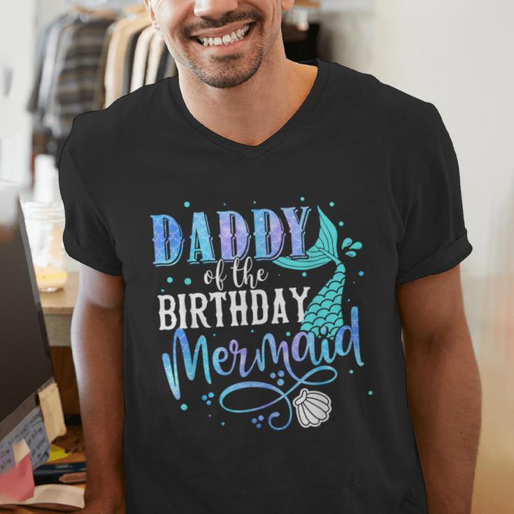 Daddy Of The Birthday Mermaid Family Matching Dad Papa Men's V-Neck T-Shirt