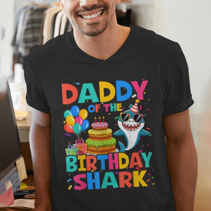 Daddy Of The Shark Birthday Dad Matching Family Men's V-Neck T-Shirt Daddy Of The Shark Birthday Dad Matching Family Men's V-Neck T-Shirt
