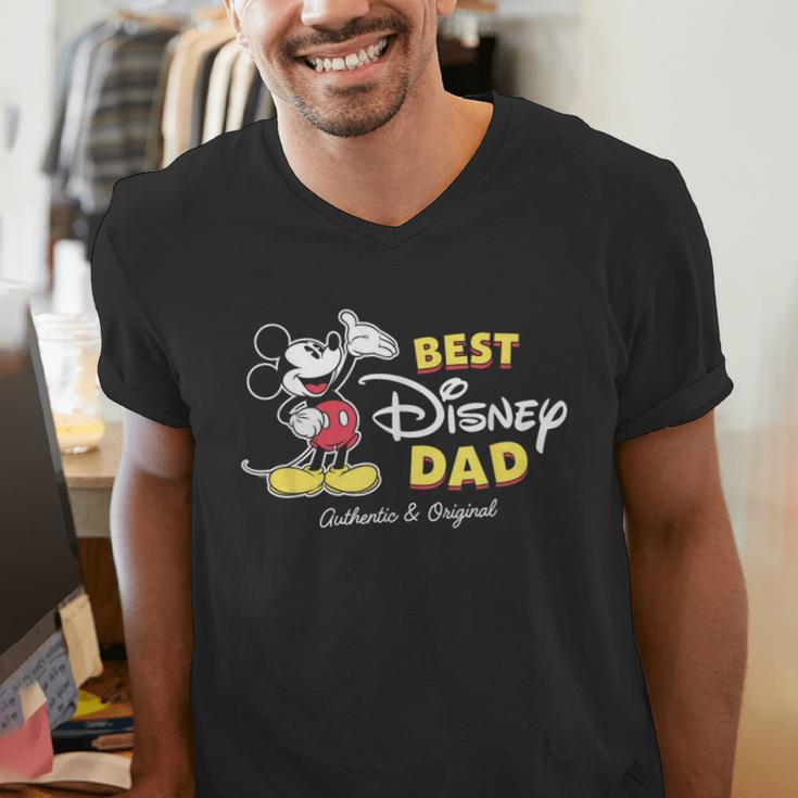 Disney Mickey Mouse Best Disney Dad Birthday Father’s Day Men's V-Neck T-Shirt
