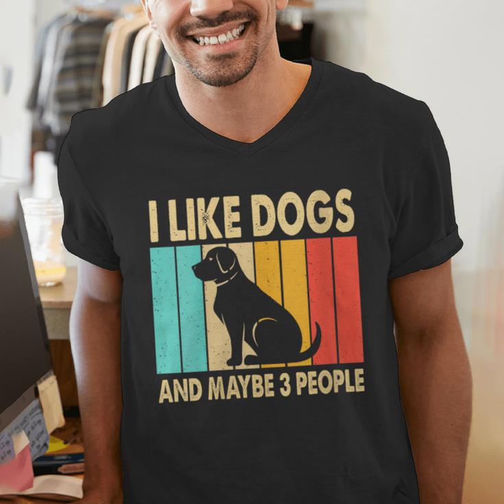 I Like Dogs And Maybe 3 People Introvert Men's V-Neck T-Shirt