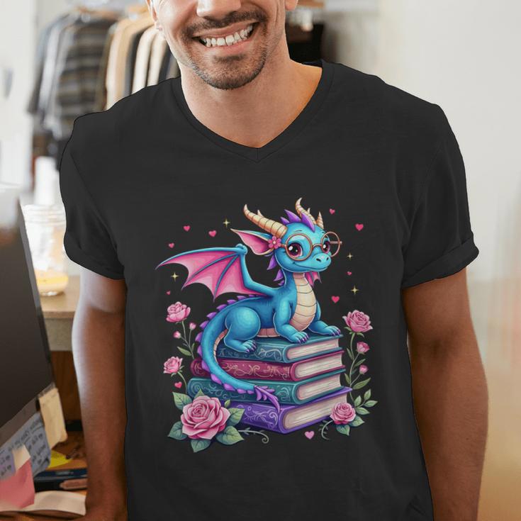 Dragons And Books Dragon Reading Book Lover Girl Bookworm Men's V-Neck T-Shirt