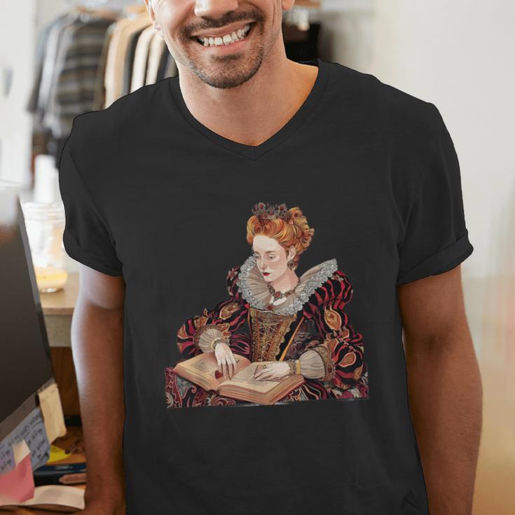 Elizabeth I Reading A Book Men's V-Neck T-Shirt