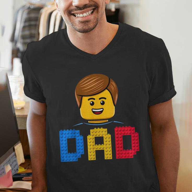 Family Dad Master Builder Building Bricks Blocks Fathers Day Men's V-Neck T-Shirt