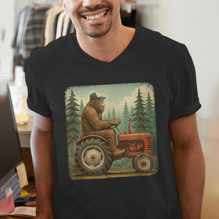 Farmer Men Tractor Rancher Farm Dad Distressed Men's V-Neck T-Shirt