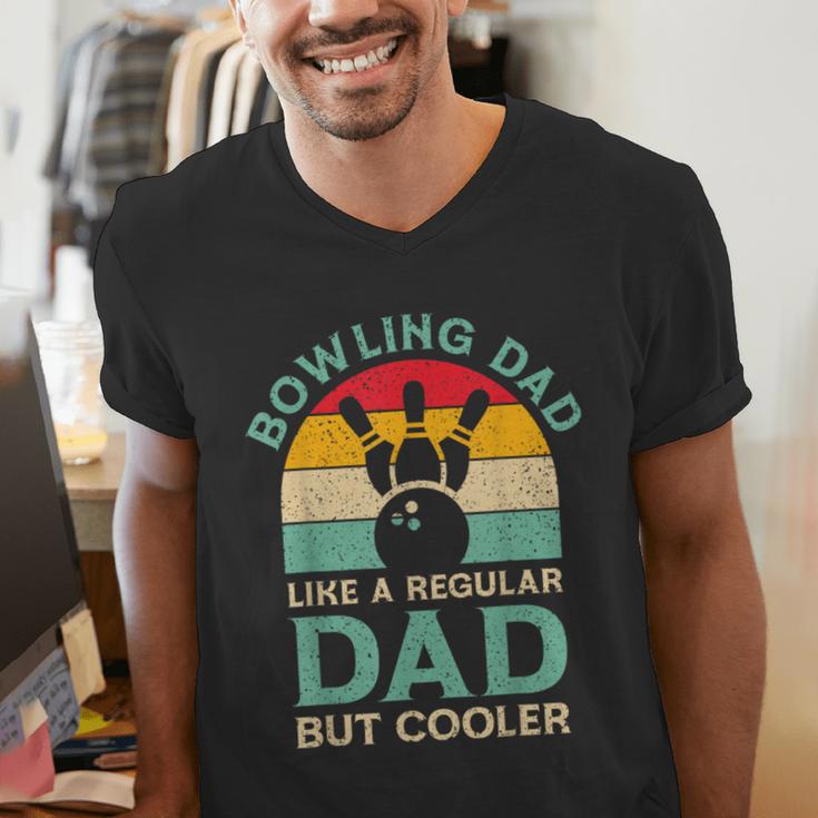 Fathers Day Bowling Dad For Bowling Player Dad Men's V-Neck T-Shirt