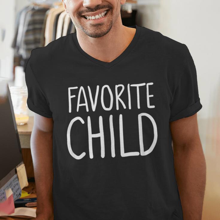 Favorite Child MomDad's Favorite Men's V-Neck T-Shirt