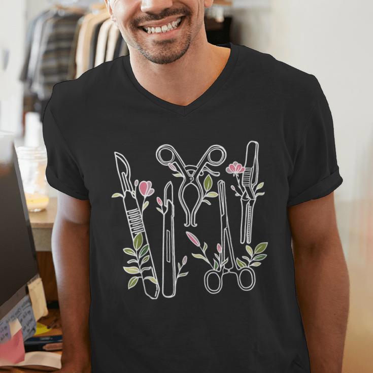 Floral Surgical Tech Surgery Medical Med School Graduation Men's V-Neck T-Shirt