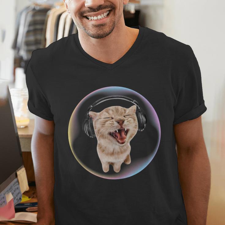 Frutiger Aero Cat Wearing Headphones Bubble 2000s Gen-Z Meme Men's V-Neck T-Shirt