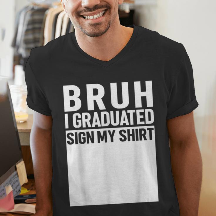 Funny College School Graduation 2025 I Graduated Sign My Men's V-Neck T-Shirt