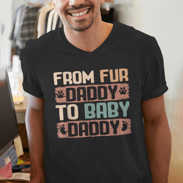 From Fur Daddy To Baby Daddy Dog Dad Pregnancy Announc Men's V-Neck T-Shirt