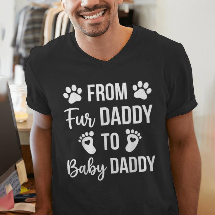 From Fur Daddy To Baby Daddy Quote Dad Pregnancy Men's V-Neck T-Shirt
