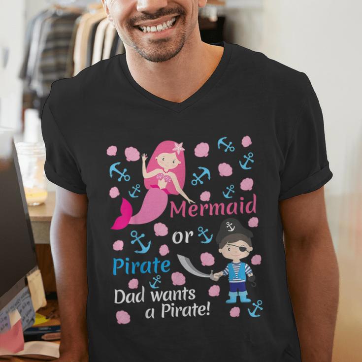Gender Reveal Party Shirt Mermaid Or Pirate Dad Wants Pirate Men's V-Neck T-Shirt
