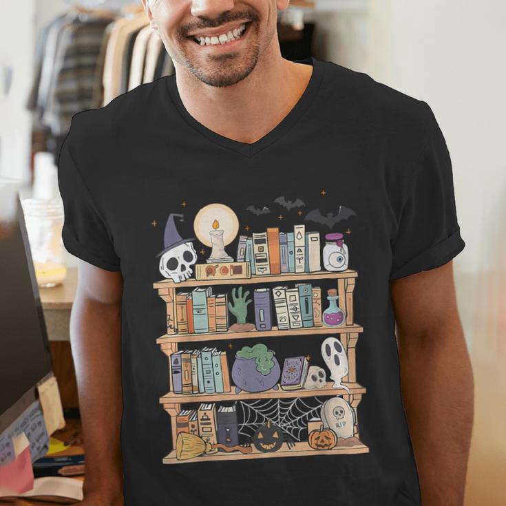 Ghost Book Reading Books Lover Teacher Happy Halloween Men's V-Neck T-Shirt