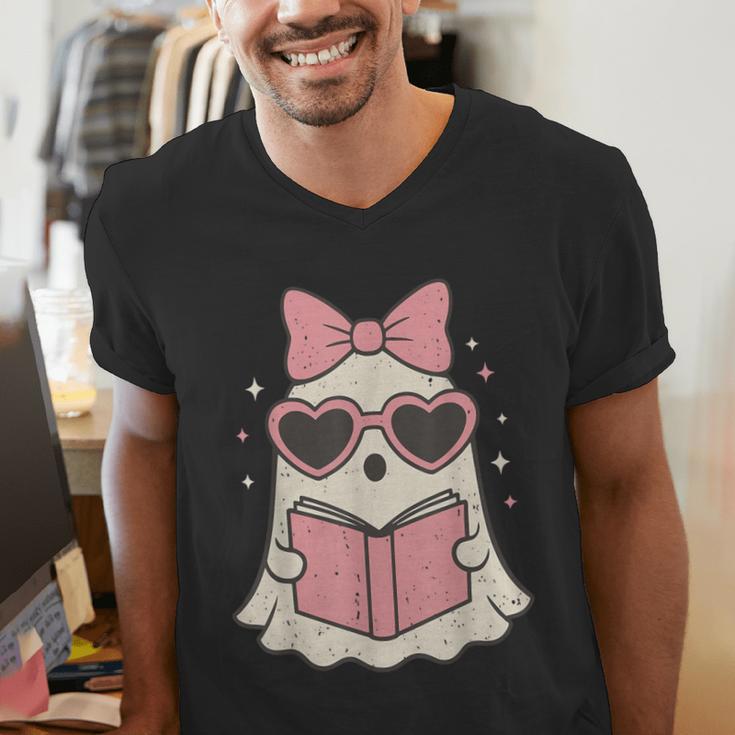 Ghost Reading Book Halloween Cat Lover Men's V-Neck T-Shirt