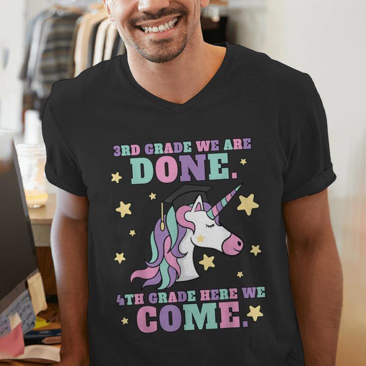 Girls 3rd Grade Graduation Magical Unicorn Men's V-Neck T-Shirt