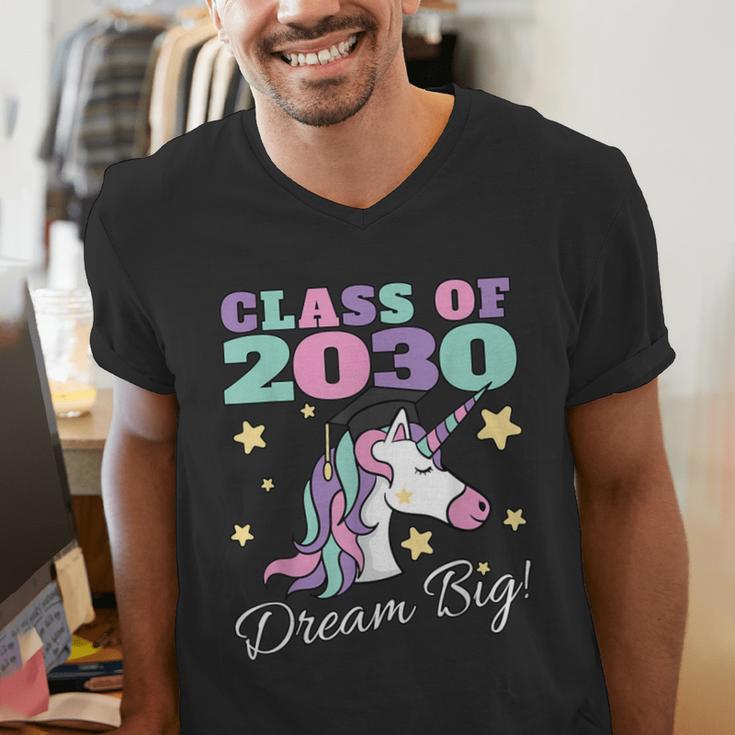 Girls Class Of 2030 Magical Unicorn Graduation Cap Men's V-Neck T-Shirt