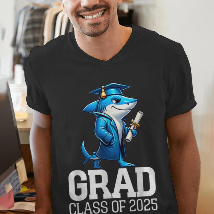 Grad Class Of 2025 Boys Shark Graduation Graduated Men's V-Neck T-Shirt