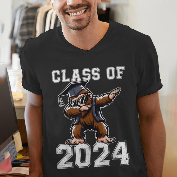 Graduation Class Of 2024 Bigfoot Graduated Seniors 2024 Men's V-Neck T-Shirt