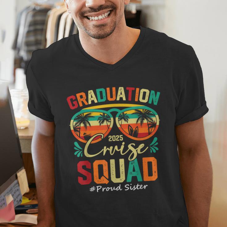 Graduation Cruise Squad 2025 Proud Sister Cruising Men's V-Neck T-Shirt