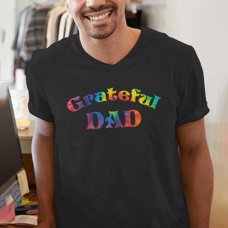 Grateful Dad Fathers Day Tie Dye Letters Shirt For Dads Men's V-Neck T-Shirt