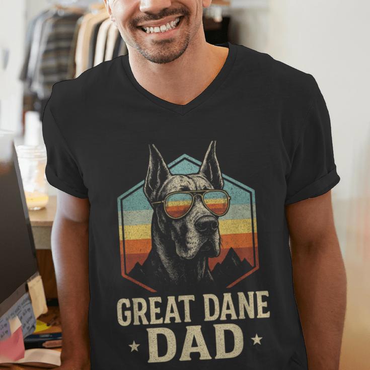 Great Dane Dad Vintage Men's V-Neck T-Shirt