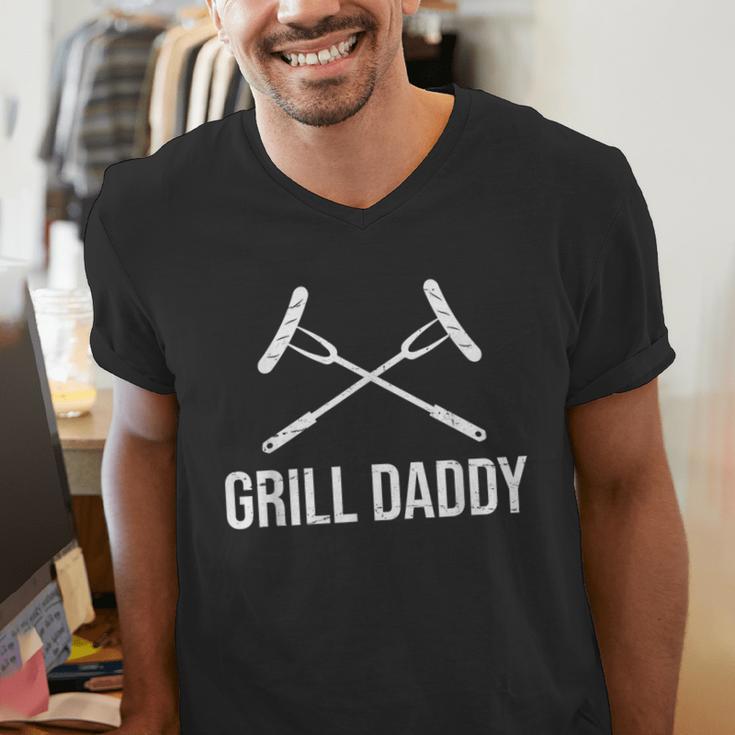 Grill Daddy Grillfather-Grill Dad Men's V-Neck T-Shirt