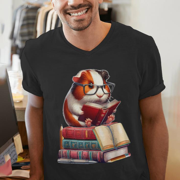 Guinea Pig Reading Books Matching Bookworm Readers Librarian Men's V-Neck T-Shirt