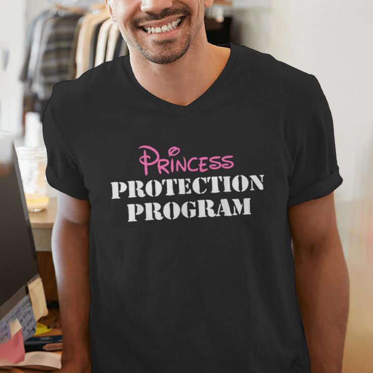 Halloween Dad Mom Daughter Adult Costume Princess Security Men's V-Neck T-Shirt Halloween Dad Mom Daughter Adult Costume Princess Security Men's V-Neck T-Shirt