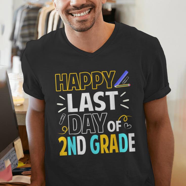 Happy Last Day Of 2nd Grade Shirt Cutie Graduation Men's V-Neck T-Shirt