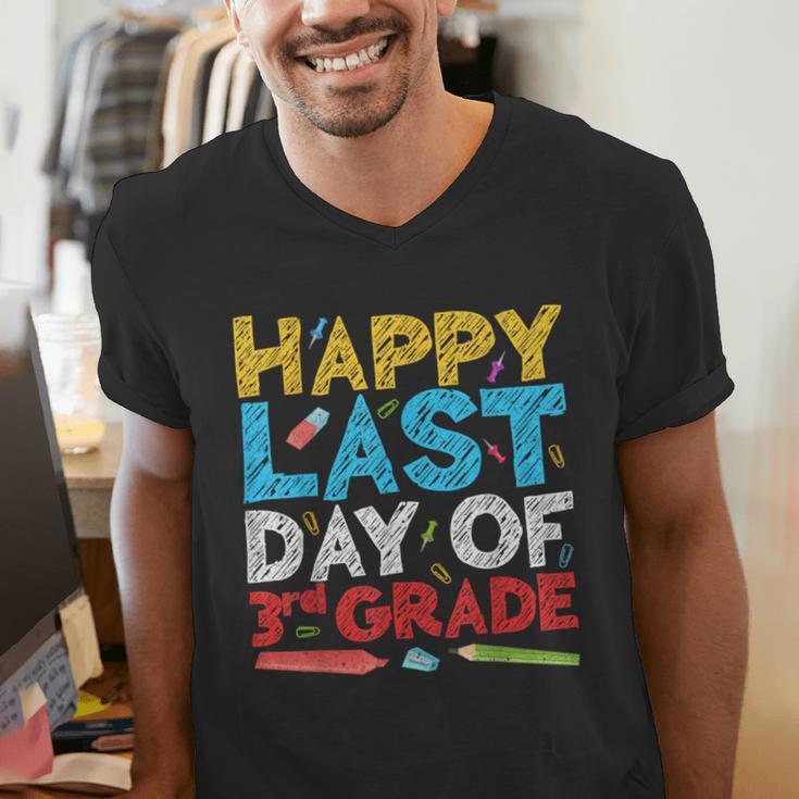 Happy Last Day Of 3rd Grade Shirt Third Grade Graduation Men's V-Neck T-Shirt
