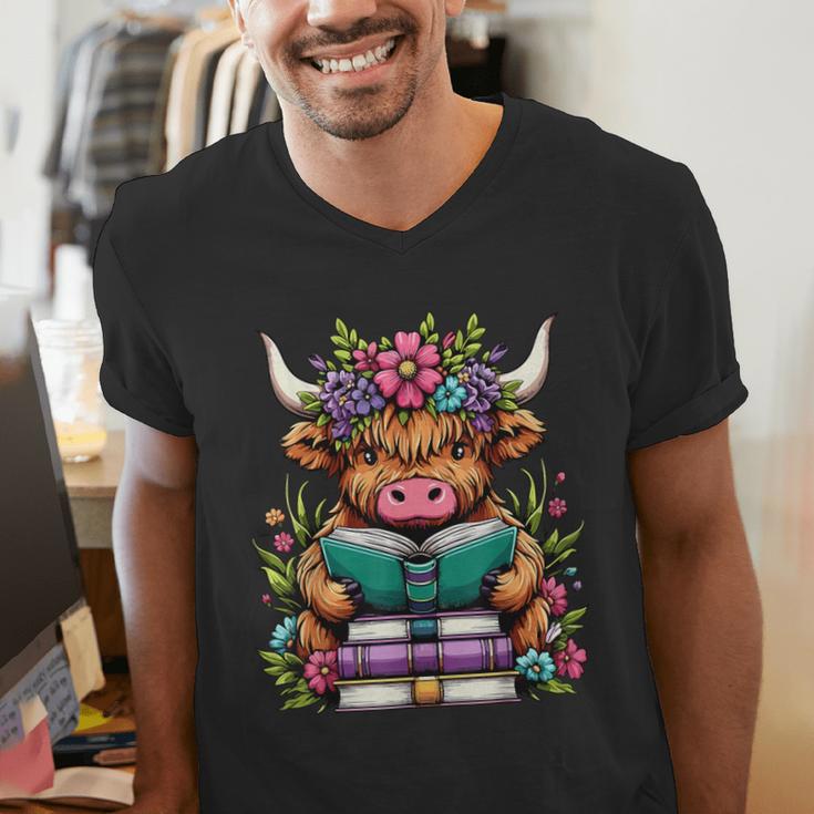 Highland Cow Book Floral Bookworm Men's V-Neck T-Shirt Highland Cow Book Floral Bookworm Men's V-Neck T-Shirt