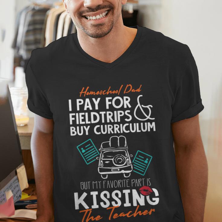 Homeschool Dad Kissing The Teacher Homeschool Dad Men Women Kids Men's V-Neck T-Shirt