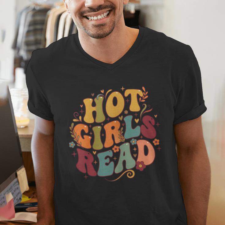 Hot Girls Read Aesthetic Book Lover Reading Men's V-Neck T-Shirt