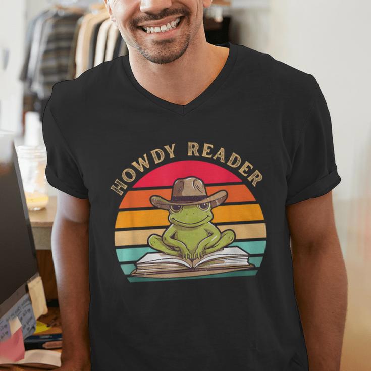 Howdy Reader Frog Reading Book Vintage Men's V-Neck T-Shirt Howdy Reader Frog Reading Book Vintage Men's V-Neck T-Shirt