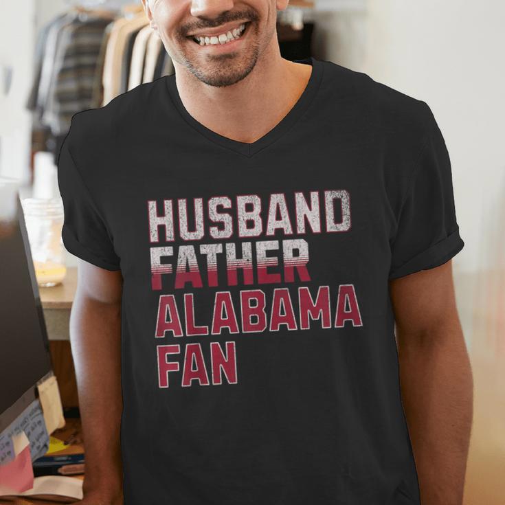 Husband Father Alabama Fan Fathers Day Alabama Dad Men's V-Neck T-Shirt