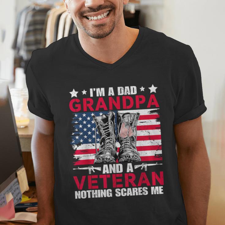 I'm A Dad Grandpa And Veteran Papa Grandpa Fathers Day Men Men's V-Neck T-Shirt
