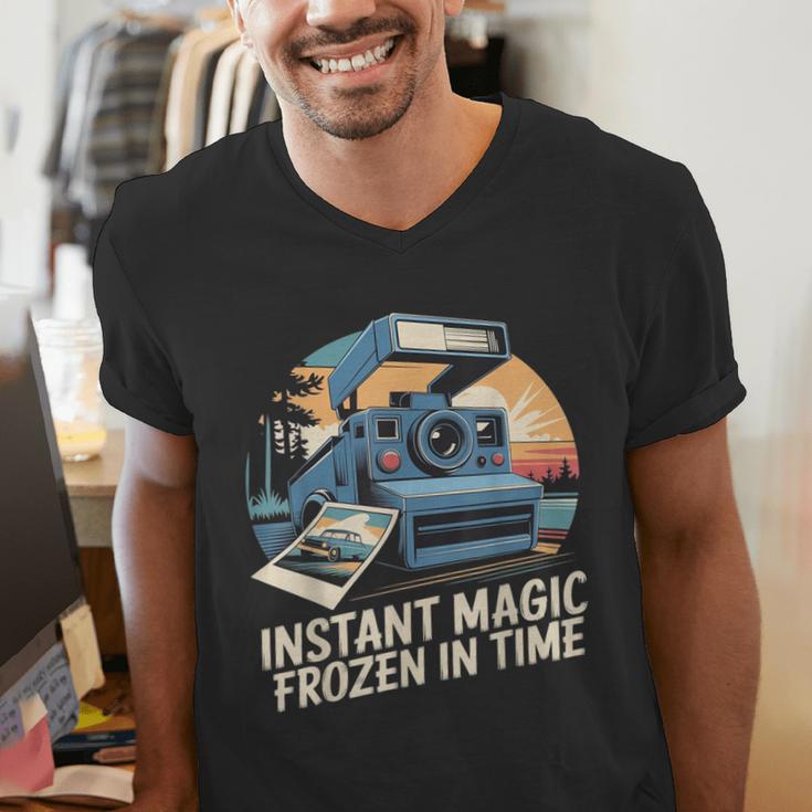 Instant Magic Frozen In Time Retro Camera Nostalgia Men's V-Neck T-Shirt