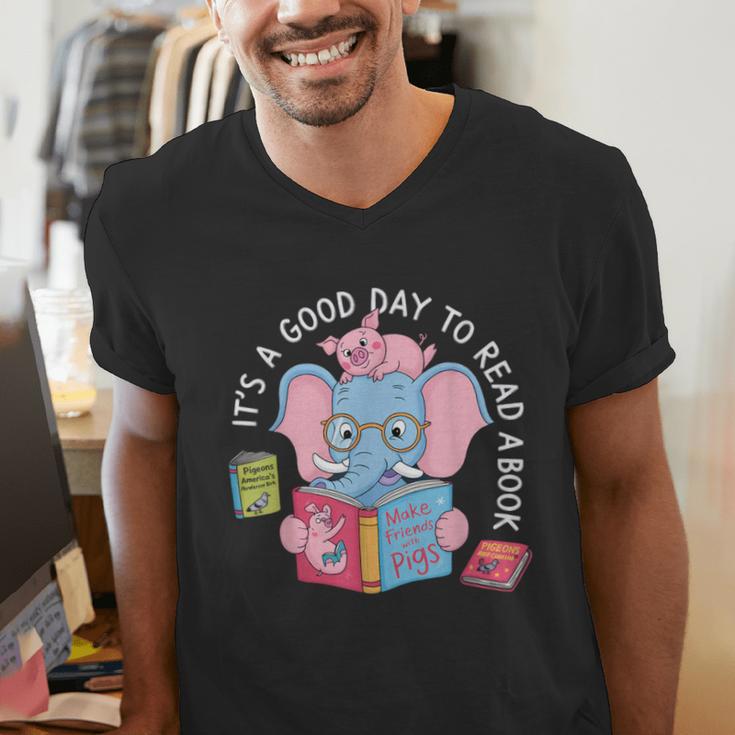 Its A Good Day To Read A Book Cute Elephant And Pig Edition Men's V-Neck T-Shirt Its A Good Day To Read A Book Cute Elephant And Pig Edition Men's V-Neck T-Shirt